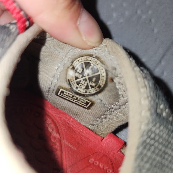 Keen sandals size 7c - Picture 6 of 7